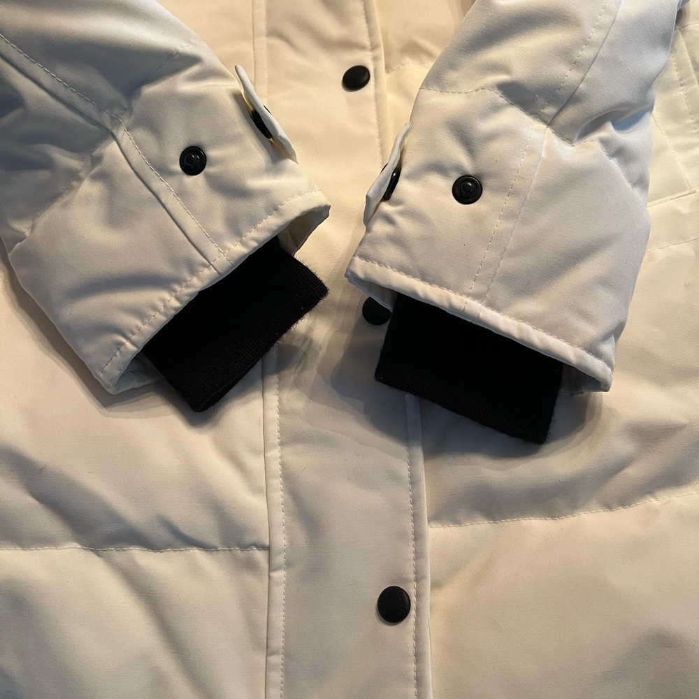 Canada Goose Shelburne Women's White Puffer Coat - Picture 5 of 15